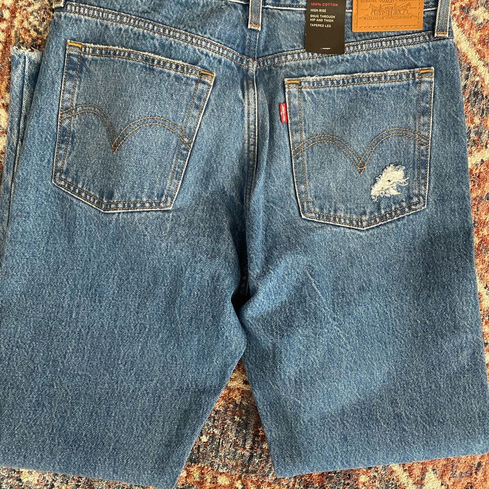 Levi's Women's Blue Jeans - Picture 2 of 2